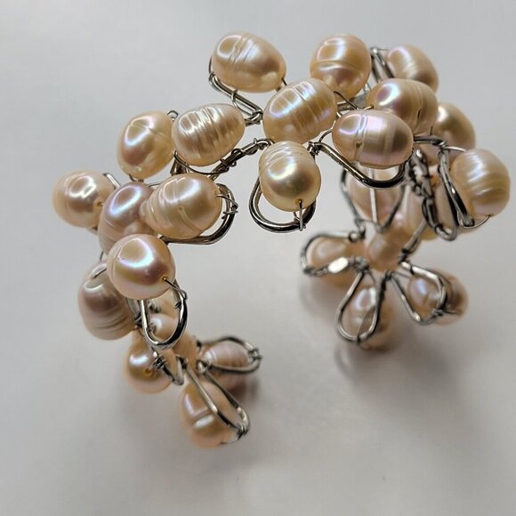 Unique White Freshwater Peach Pearl Bracelet Cuff - Picture 3 of 13